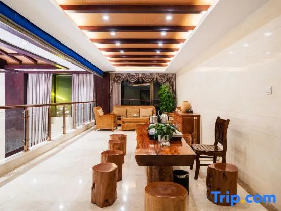 Jinggu Yingjiang International Hotel