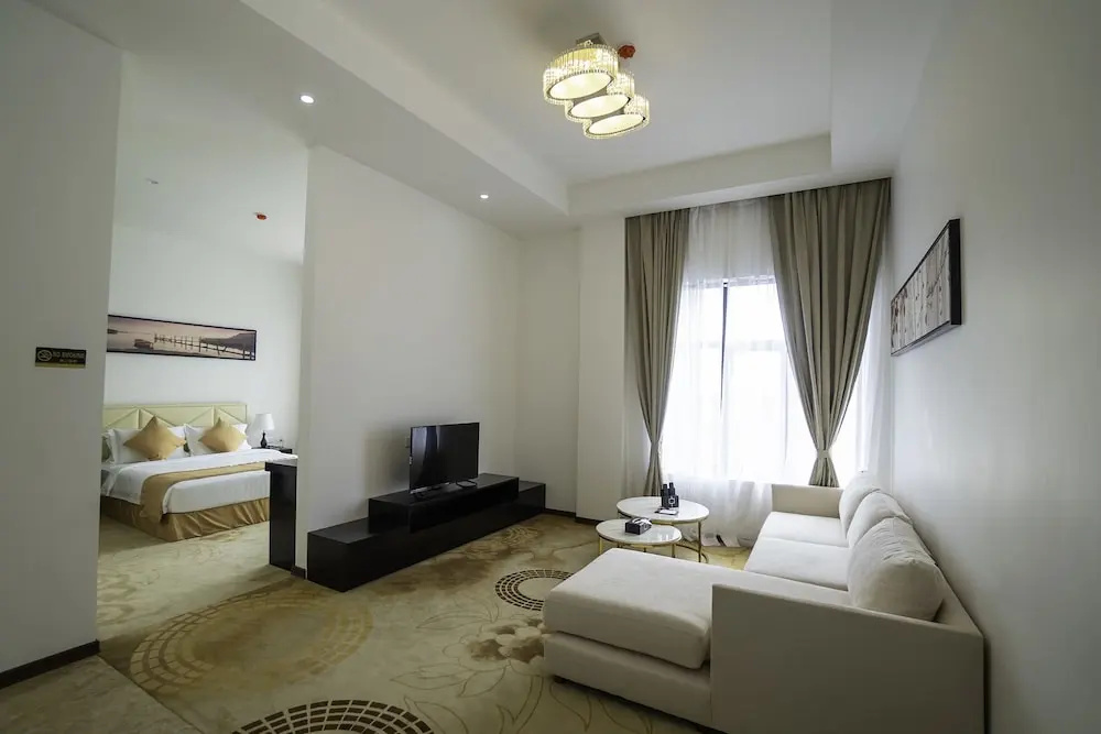 Hotel Sanchaung