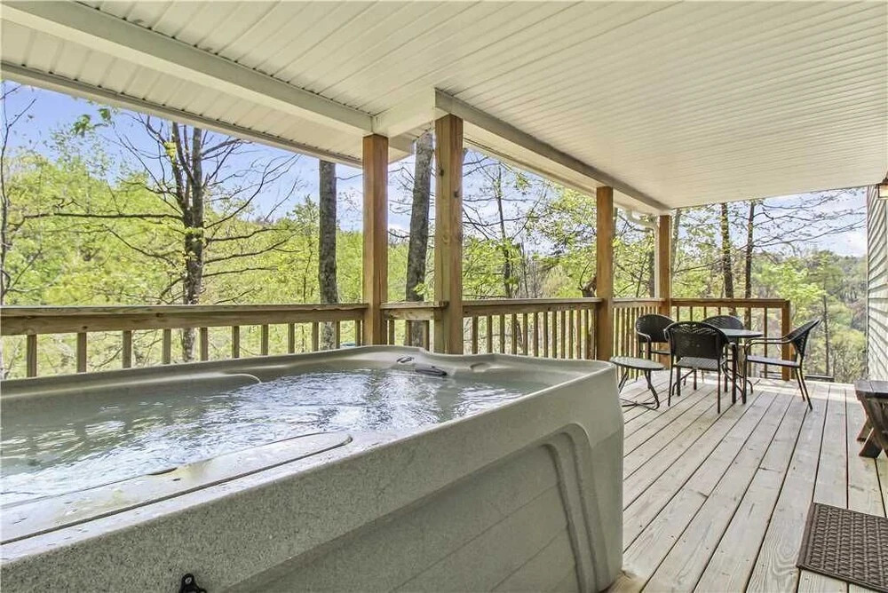 Autumn Leaves - Four Bedroom Cabin