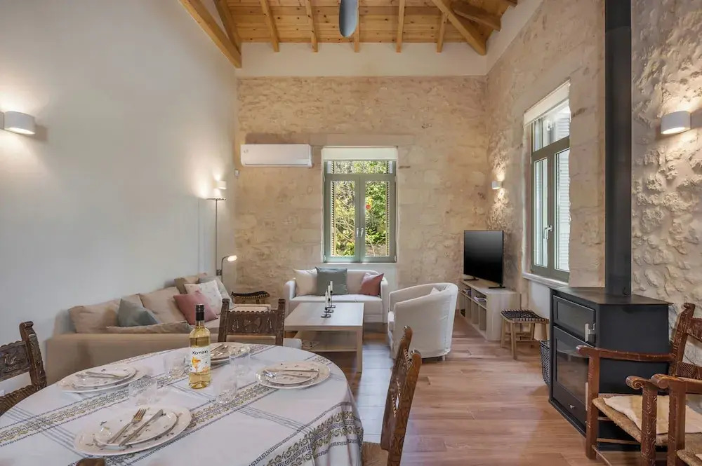 Lithos Residence
