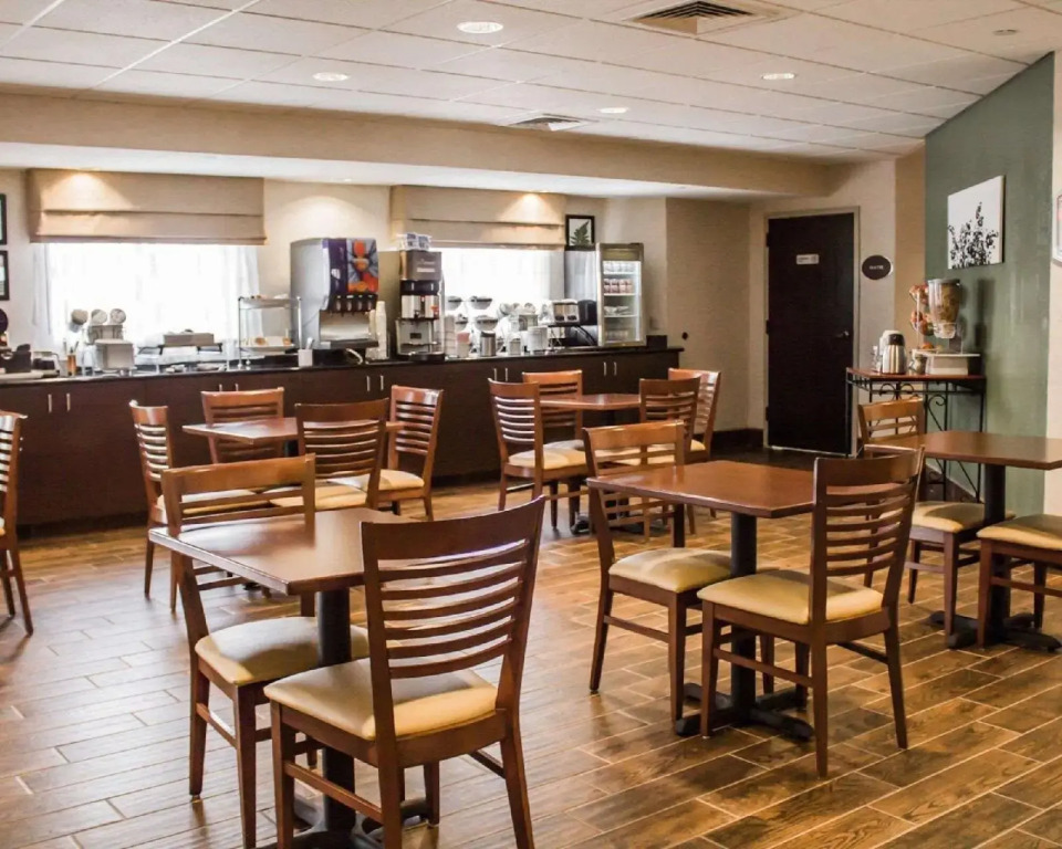 Отель Suburban Studios Johnstown - Richland Town Center