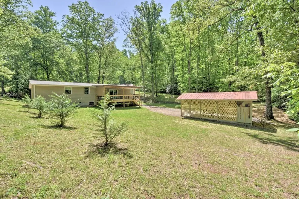 Woodsy Hayesville Home on Jackrabbit Trail!