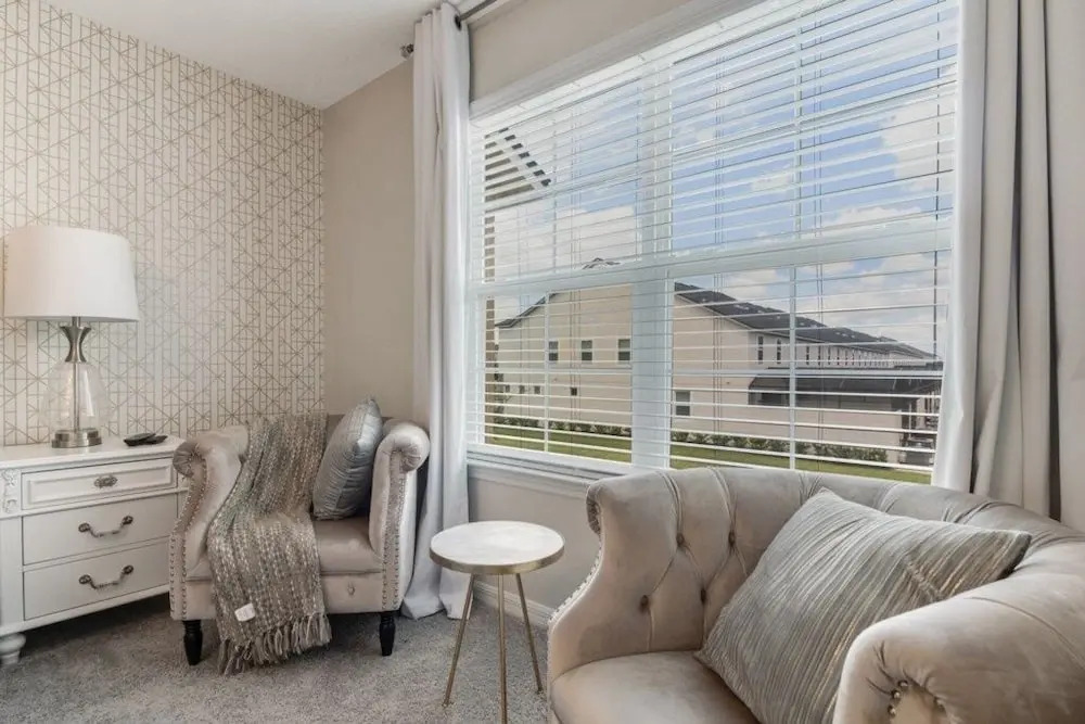 Solaras Finest!! 4 Bed 4 Bath Private Pool 1041 4 Bedroom Townhouse