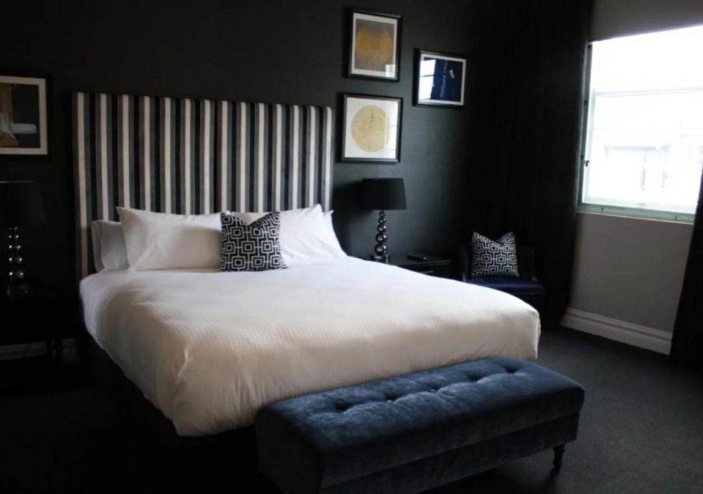 Mrs Banks Hotel