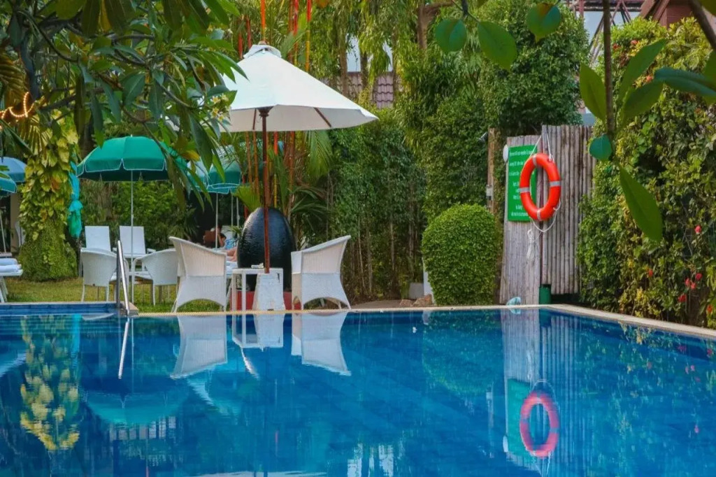 Lokal Phuket "Former K-Hotel" - SHA Extra Plus