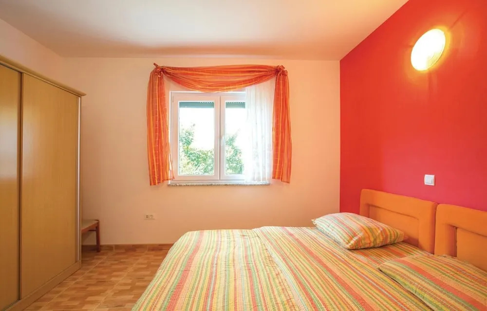 Awesome Apartment in Makarska With 1 Bedrooms and Wifi