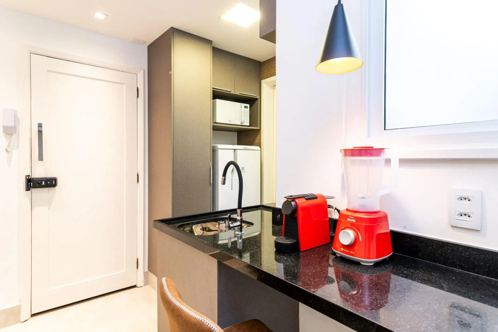 Studio decorado a 500m da Praia | HC 827/107