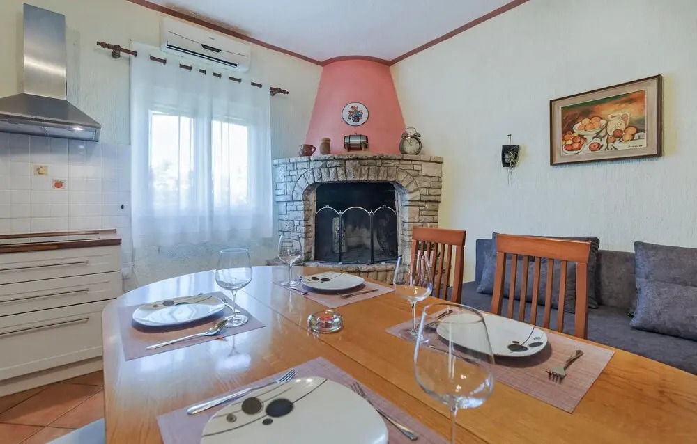Amazing Home in Valtura With Wifi and 3 Bedrooms