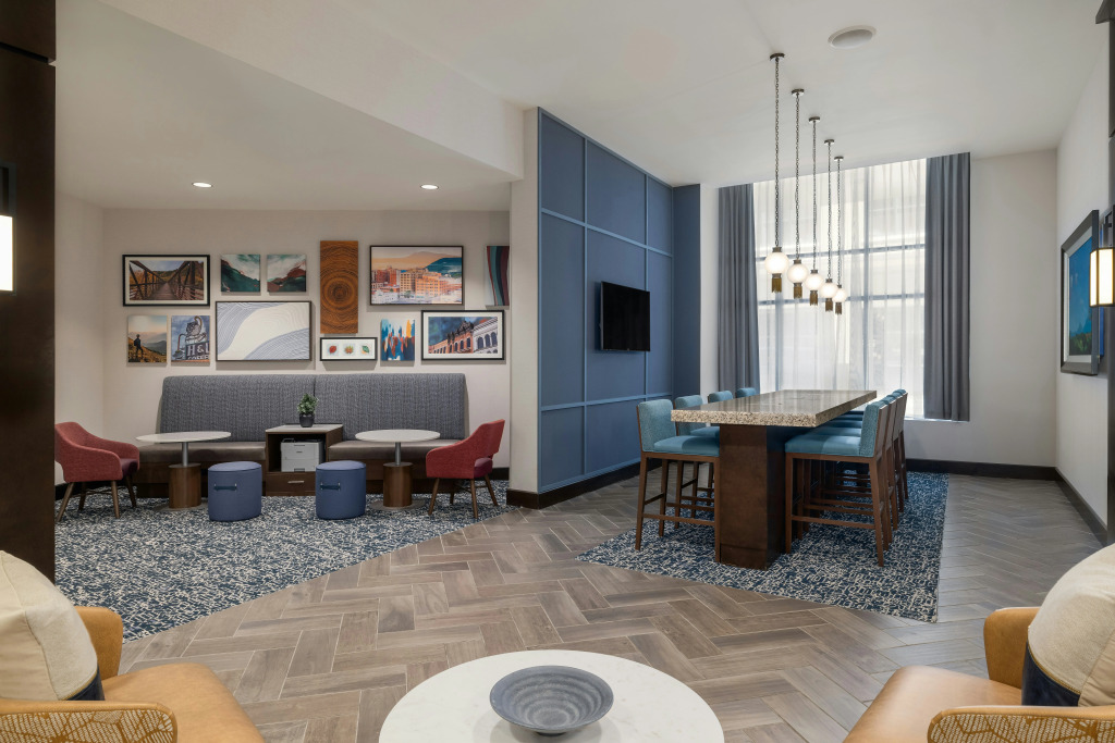 Hampton Inn & Suites - Roanoke-Downtown, VA