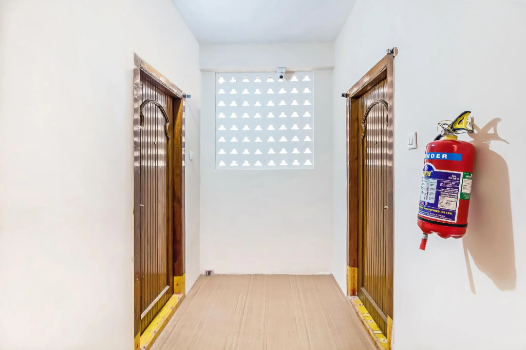 OYO Flagship 42654 jayalakshmi service apartment