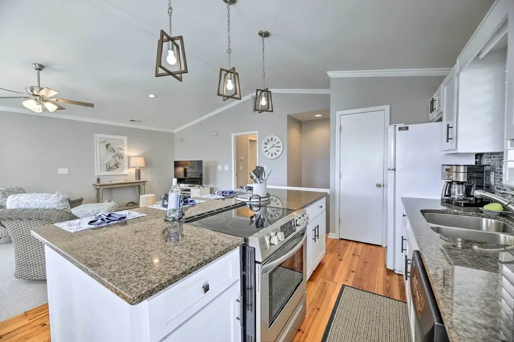 1 Block to Beach: Emerald Isle Gem w/ Ocean View