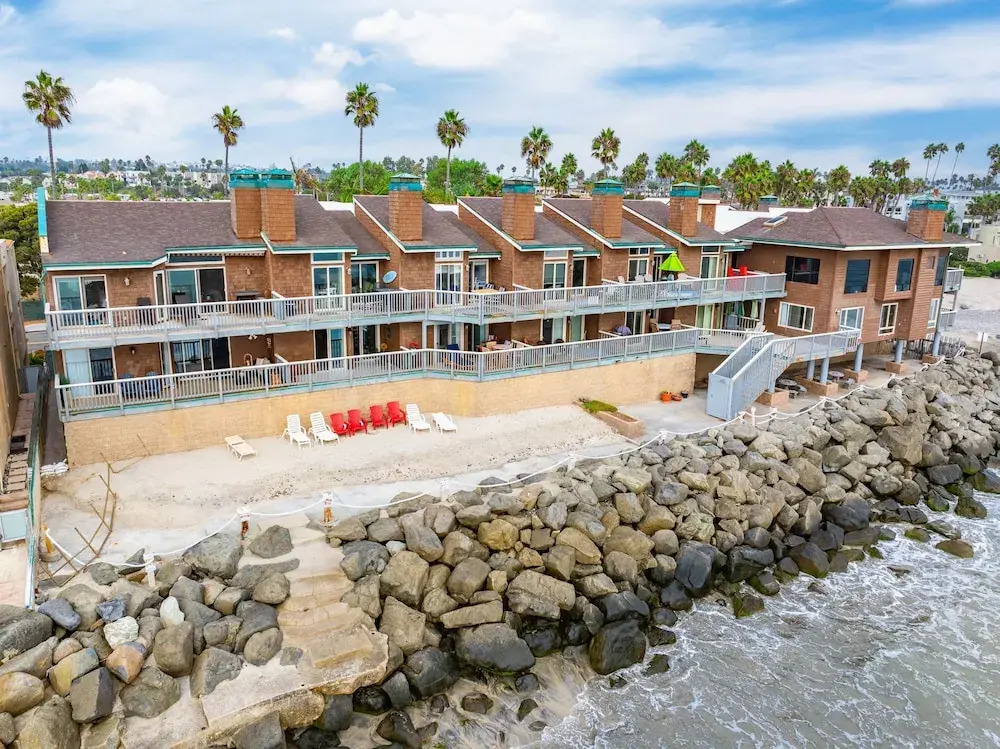Luxury Oceanfront Condo With Private Beach Access