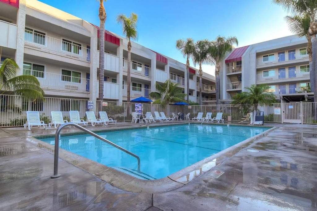 Motel 6-Anaheim, CA - Maingate