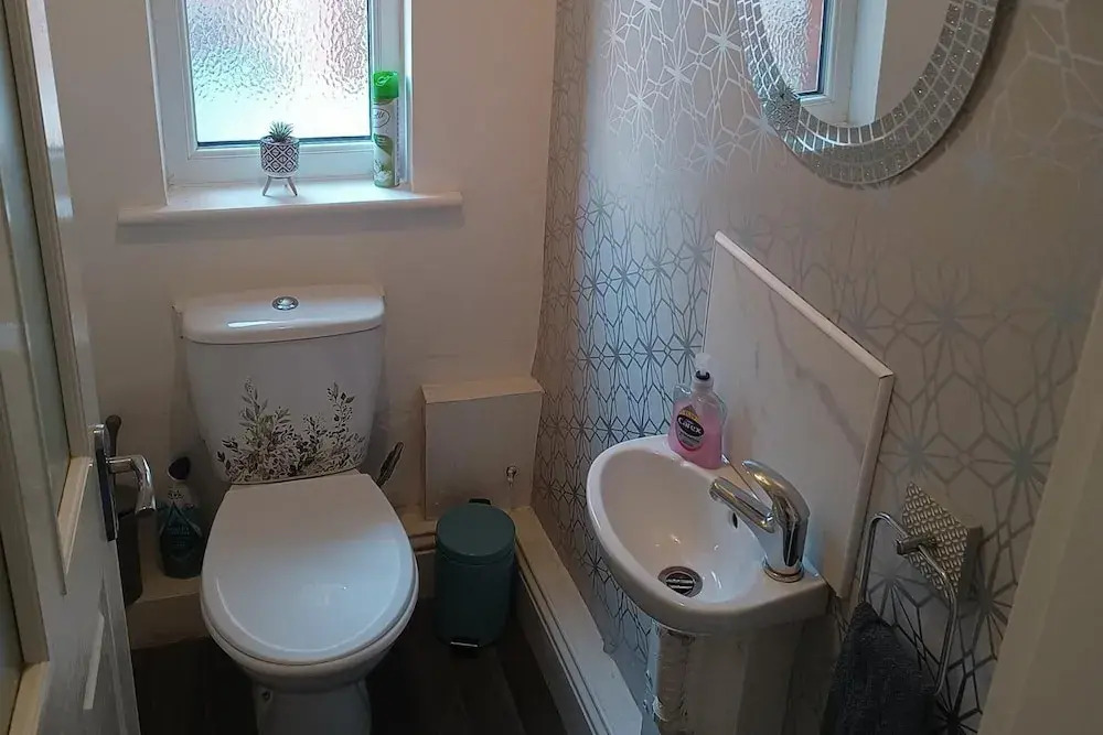 Apartment - Sleeps 5, Free Parking & Sun Terrace