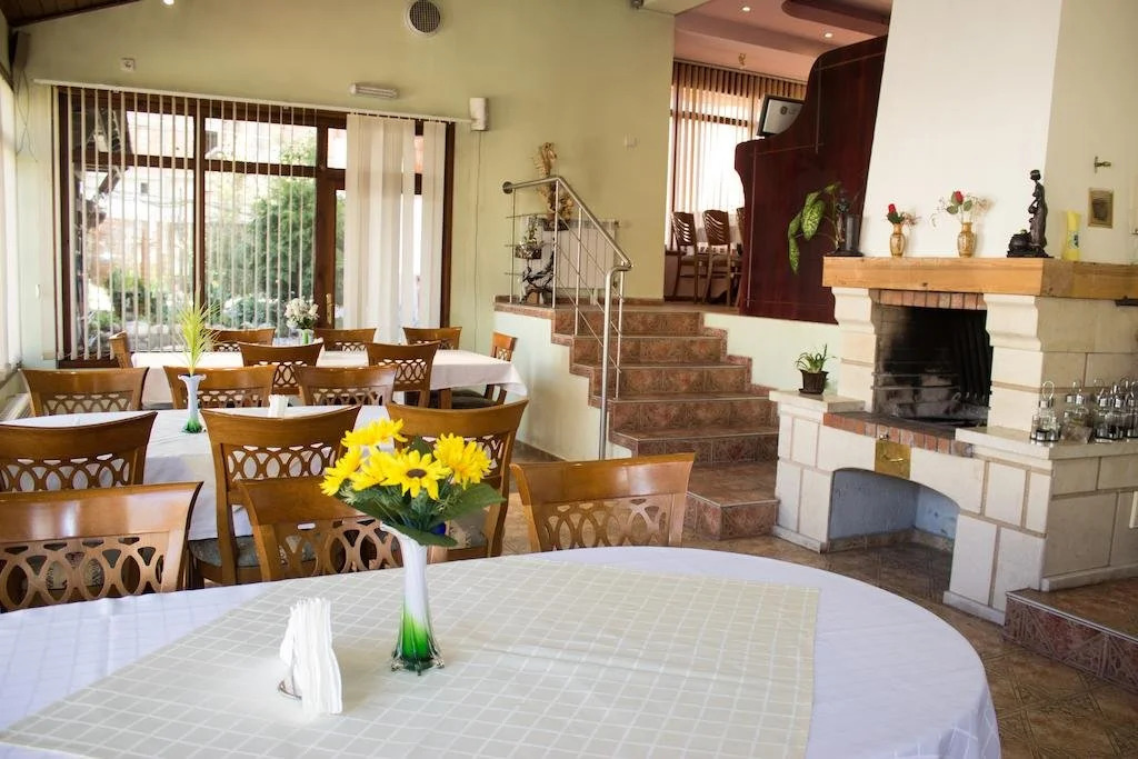 Vikoni Family Hotel