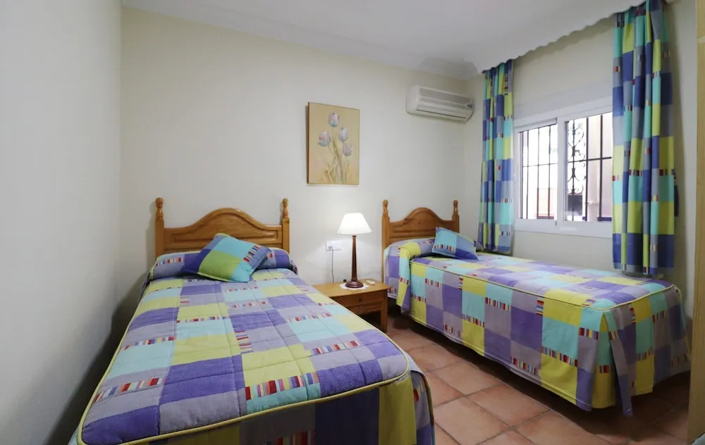 1107 Villa Salares