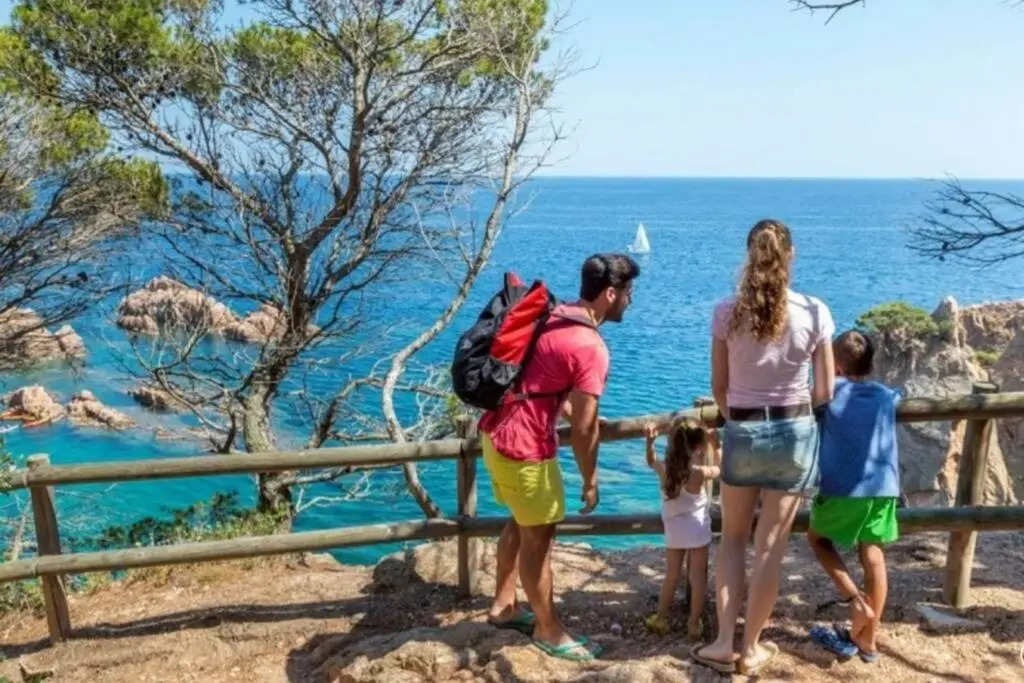 Nuevo Apartamento Moderno Elisa - a 80 metros de la playa para 5 personas
