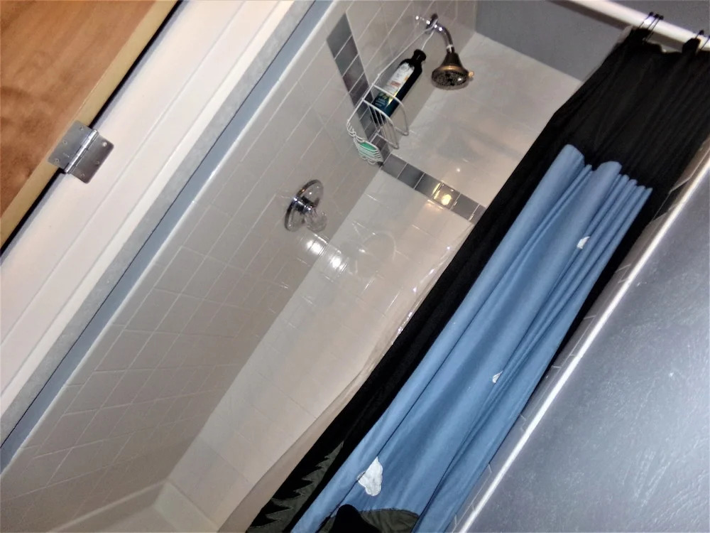 Three House 2 Bed 2 Bath THWC
