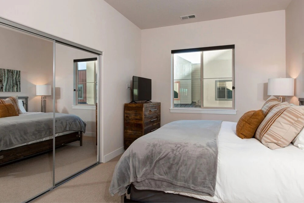 Mountain-View Newpark Terrace Condo by RedAwning