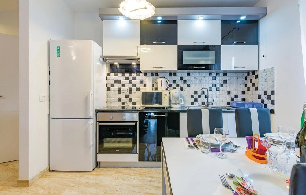 Nice Home in Rovinjsko Selo With Wifi and 4 Bedrooms