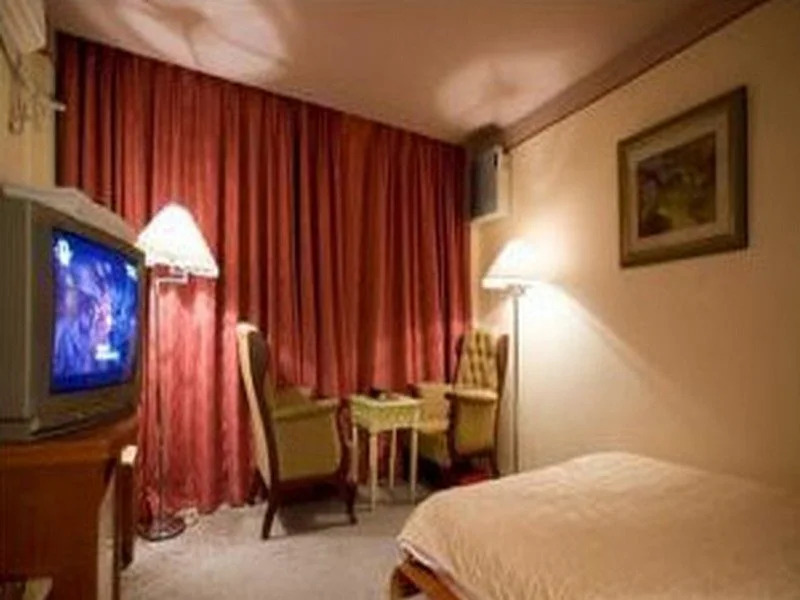 Goodstay Dove Hotel
