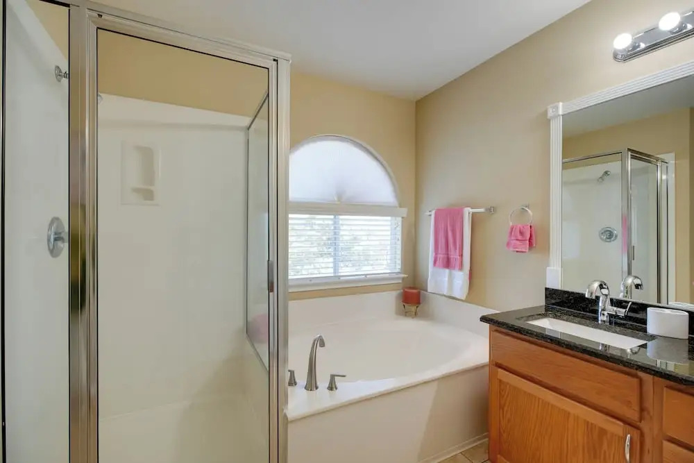 Near Seaworld! Modern Family Home w/ Pool Access