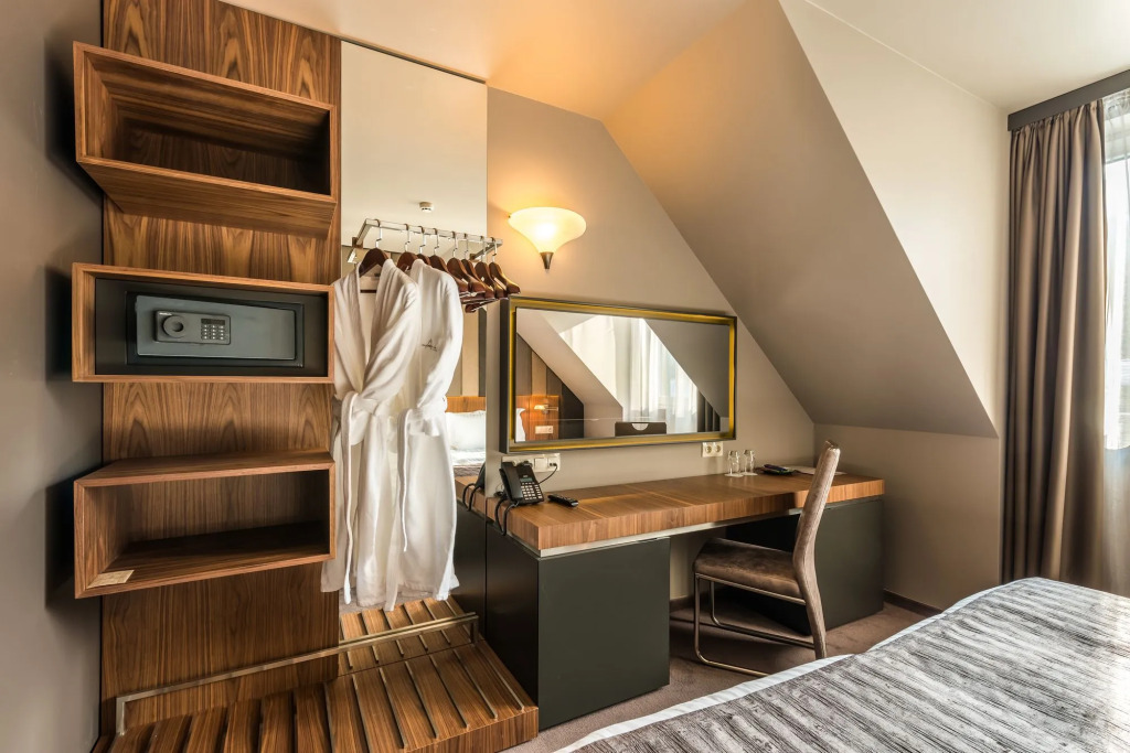 All Seasons Residence Design Hotel