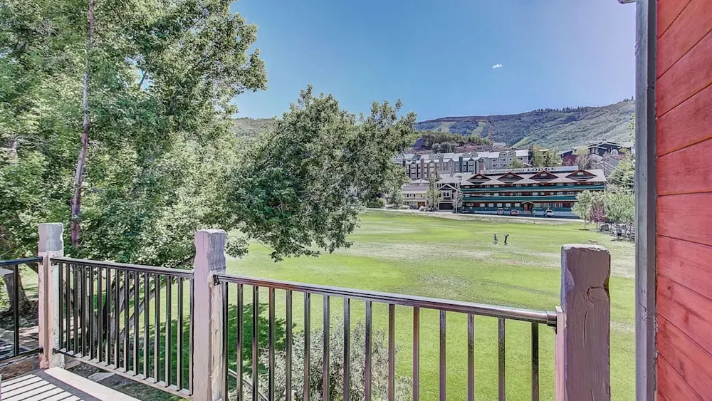 Hot Tub, Walk to Main Street + Town Ski Lift Park Ave Getaway by Avantstay