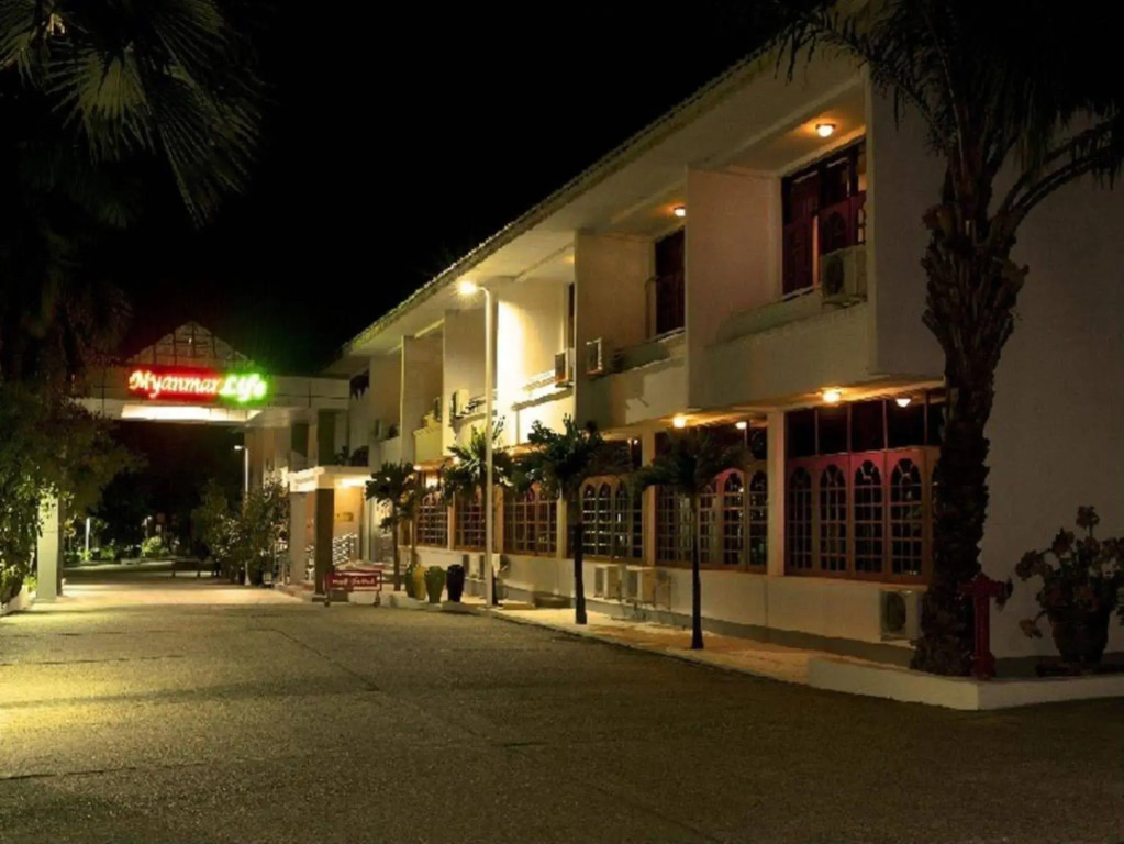 Myanmar Life Hotel