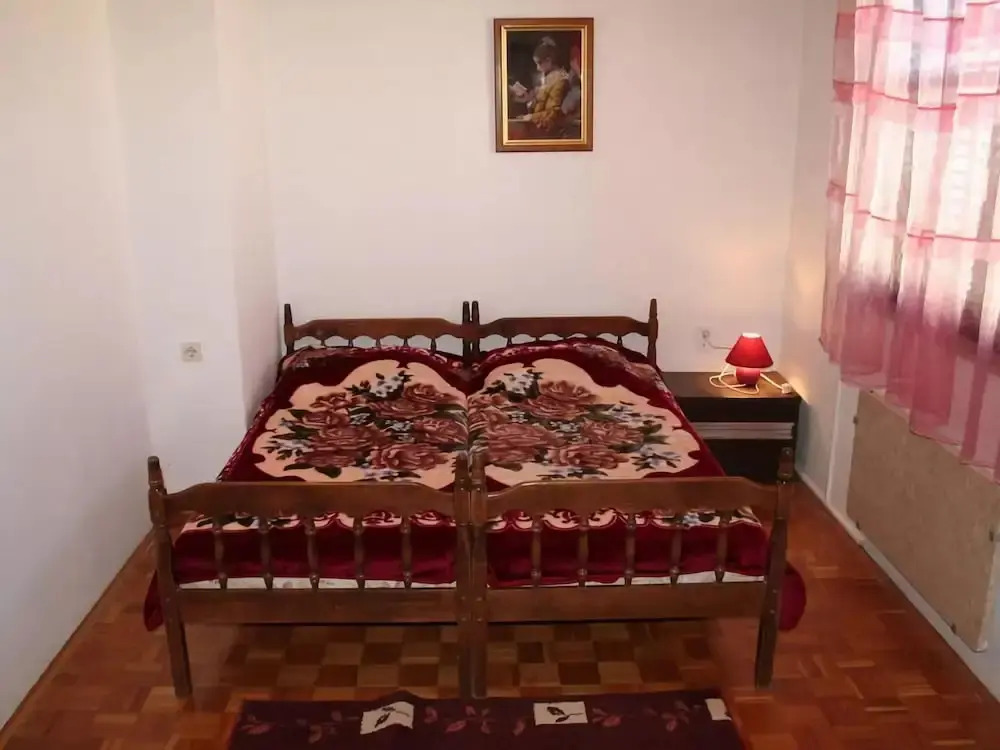 Apartment on the Second Floor