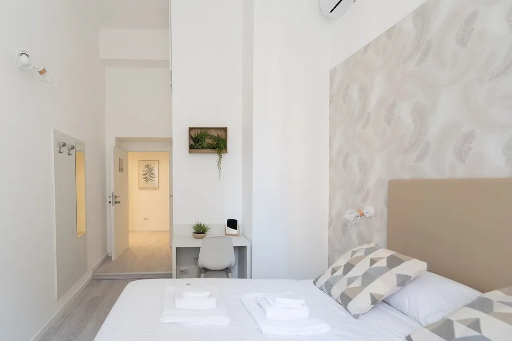 White Gioberti Apartments