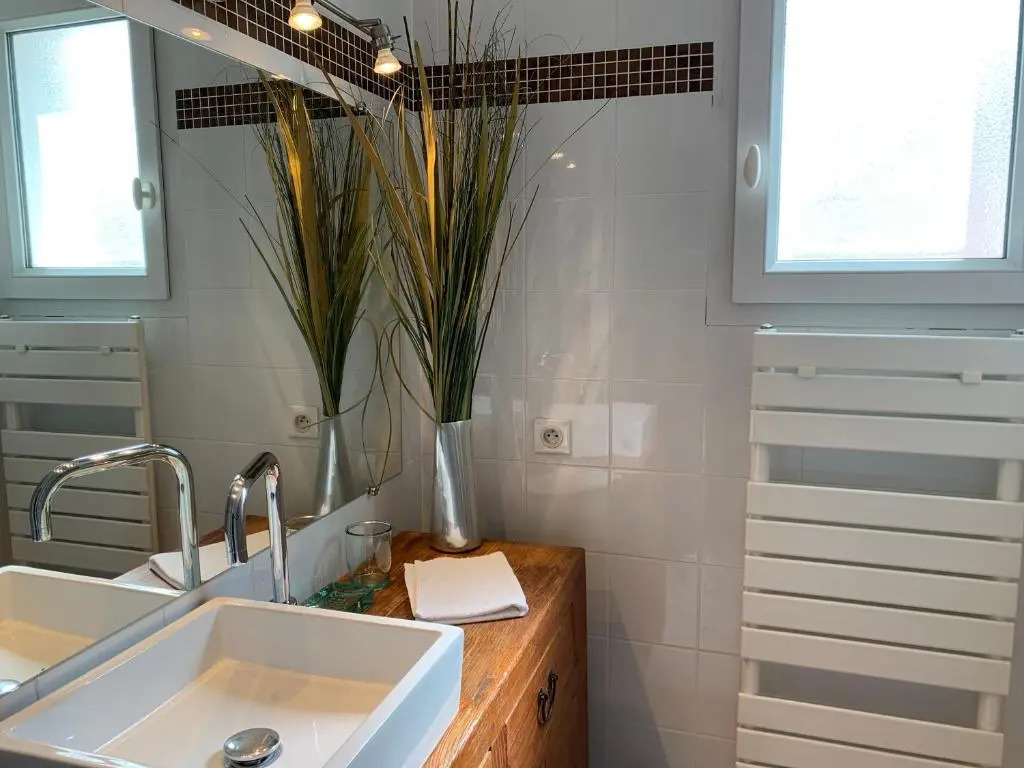 Appartement Standing 55m2 - Terrasse Sud, Parking, Wifi
