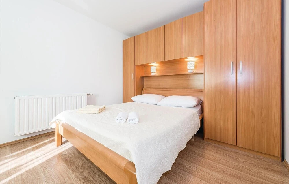 Four-Bedroom Holiday Home In Primosten
