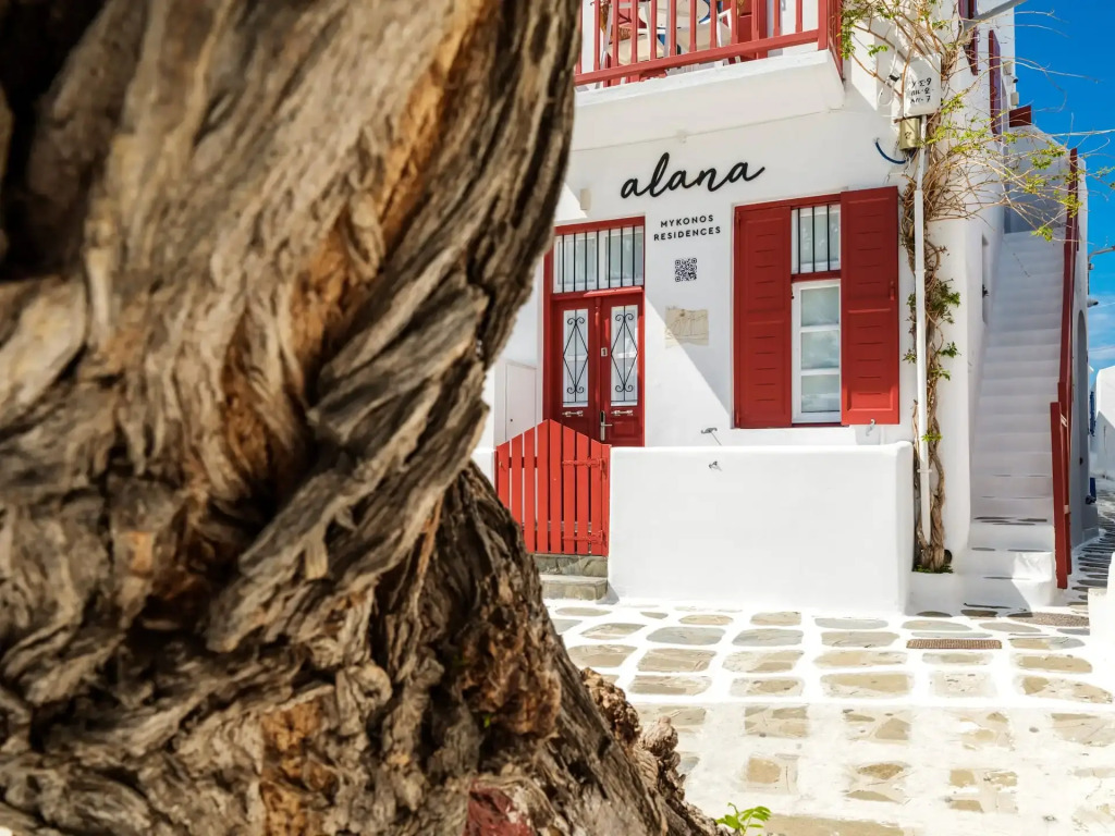 Alana Mykonos