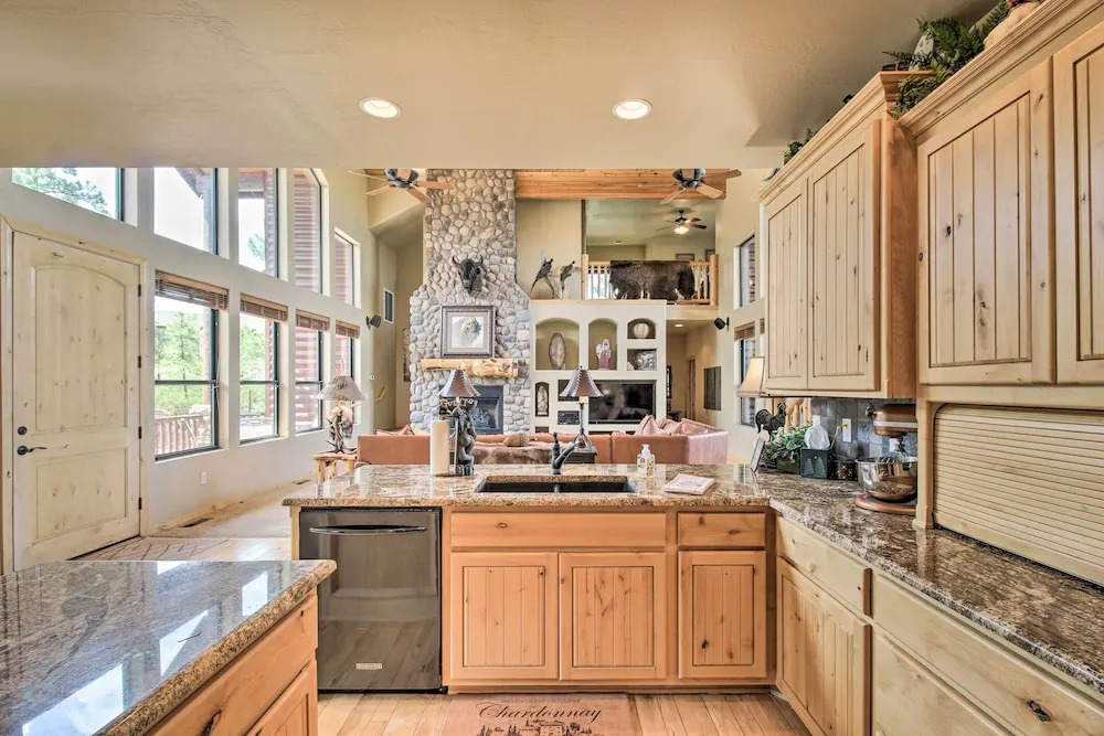 Torreon 'crow's Nest' Mountain Home w/ Views!