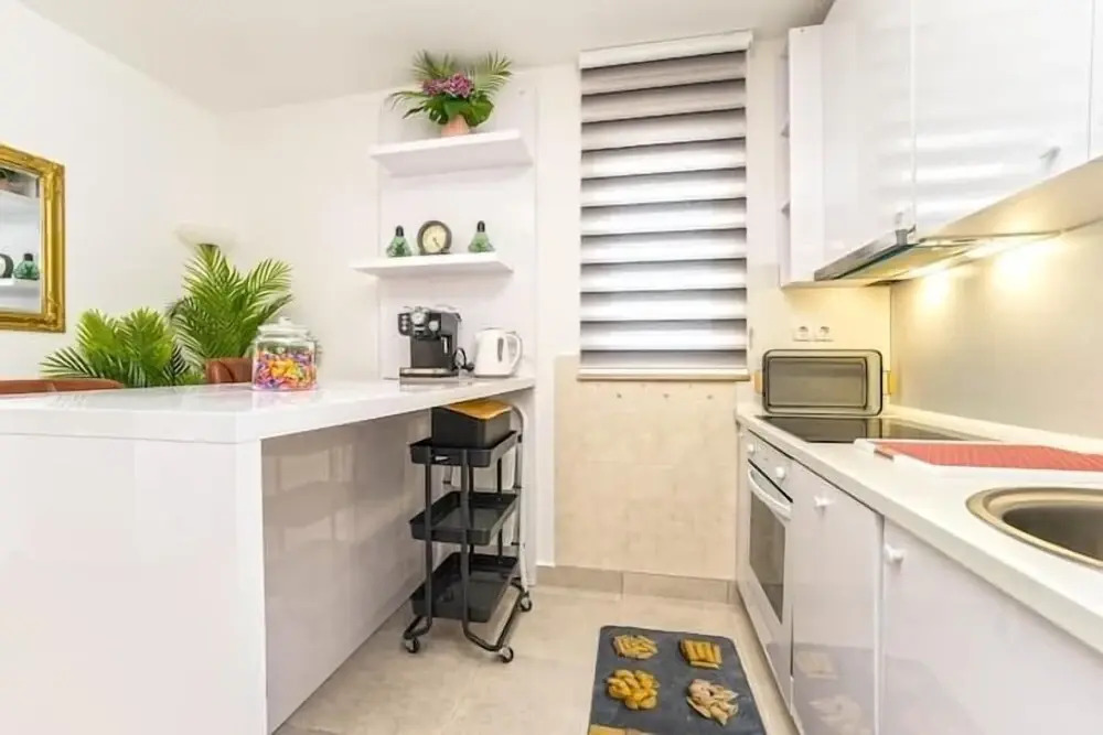 Maru Apartments
