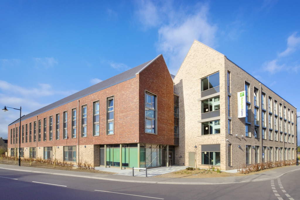 Holiday Inn Express Cambridge West - Cambourne by IHG