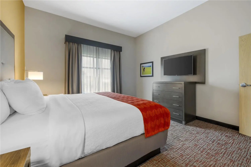 Best Western Plus Elizabethtown Inn & Suites