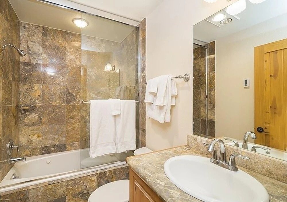 Bear Creek Lodge 208a 1 Bedroom Condo by Alpine Lodging Telluride