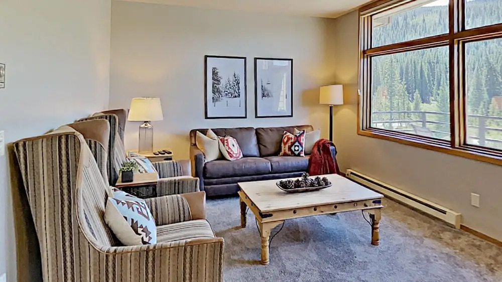 River Bank Lodge 2917