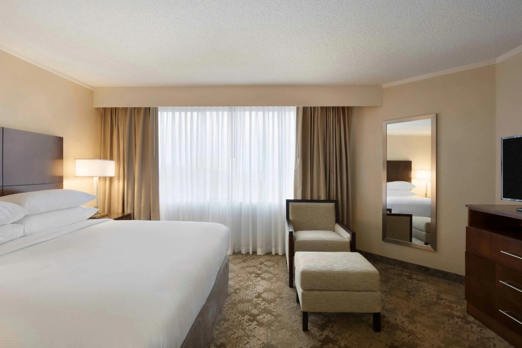 Embassy Suites by Hilton Baltimore at BWI Airport