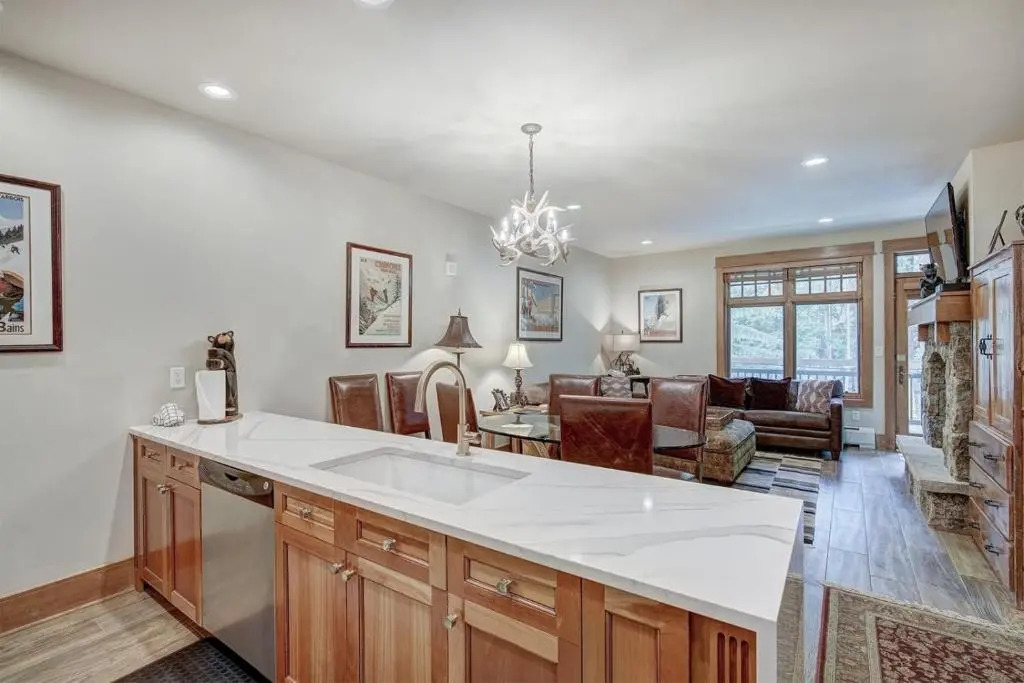 Premier 1 Bedroom Ski In, Ski Out Lone Eagle Condo With The Best Access To Skiing In Keystone