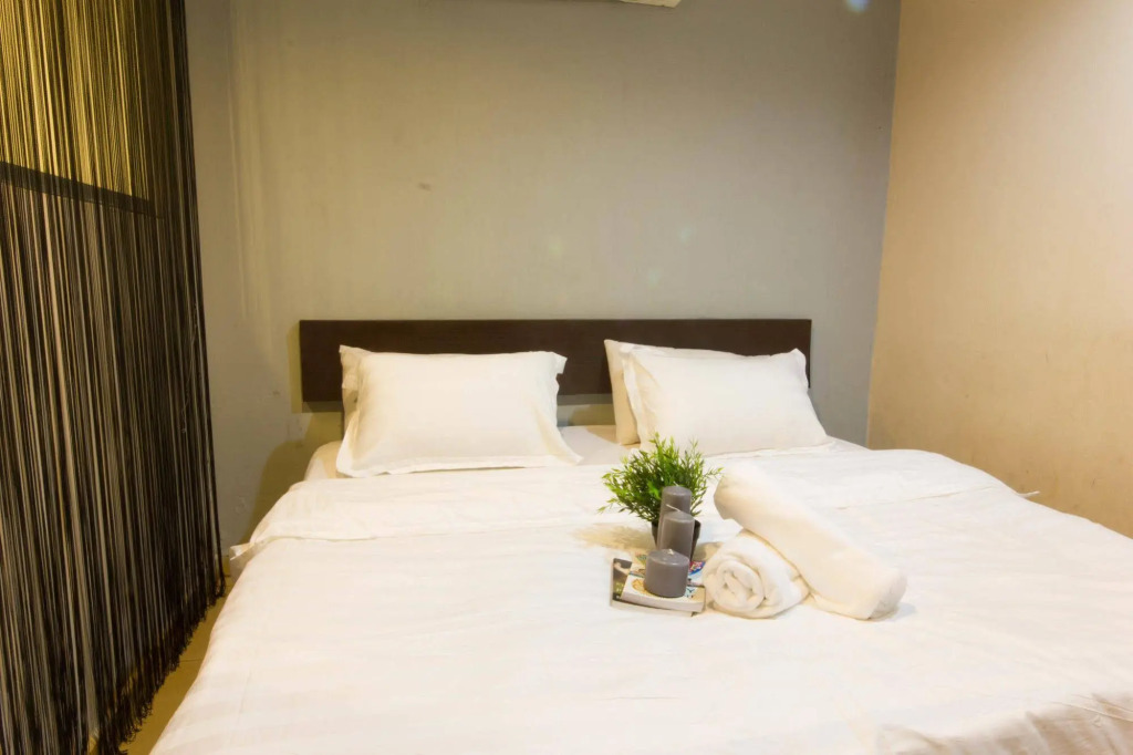 3Top Hotel the Strand