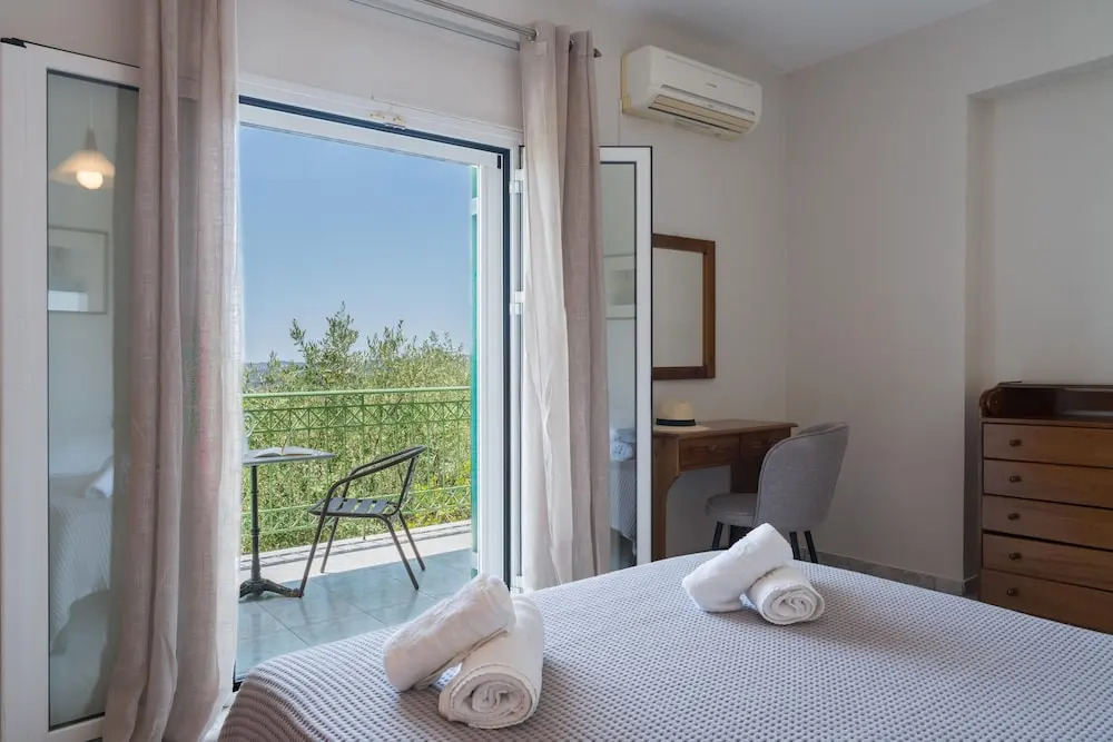 Captains Apartments in Olive Grove