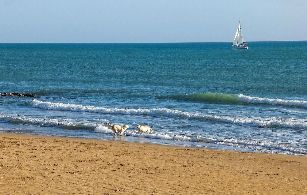 Beautiful Home in Noto With Wifi and 3 Bedrooms