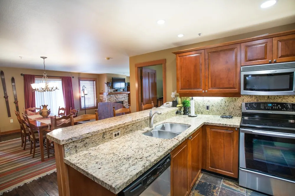 Powderhorn Lodge Deluxe Condos - Solitude UT