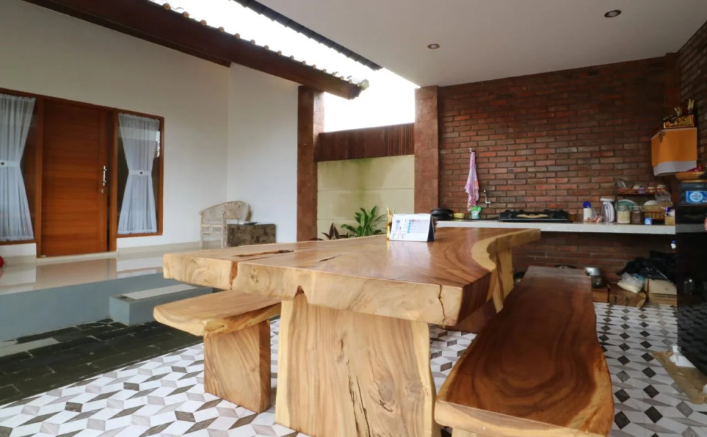 Aghasvina Guest House Canggu