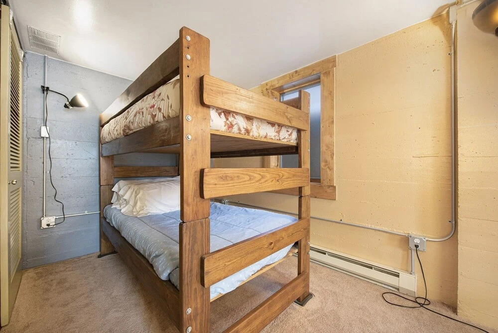 Your Vacation House ---ev#3216 2 Bedroom Home by RedAwning