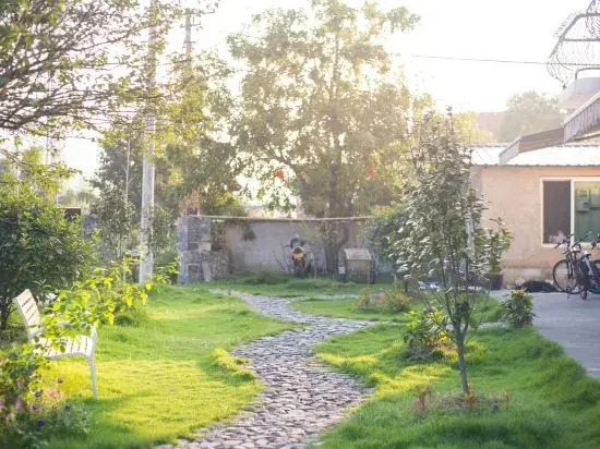 Zhuji Fengqing Hostel
