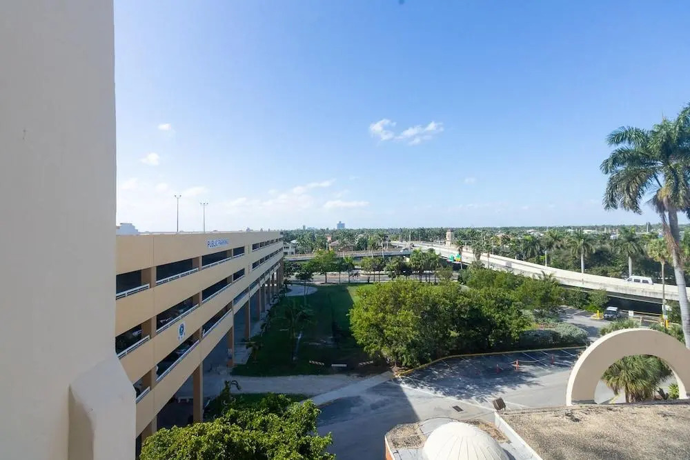 608 Studio Apt Hollywood Beach